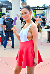 Olivia II : Give Us More Teases! - Photo #1