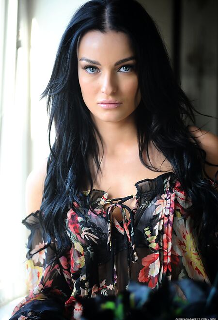 Kayleigh - Kayleigh Flora