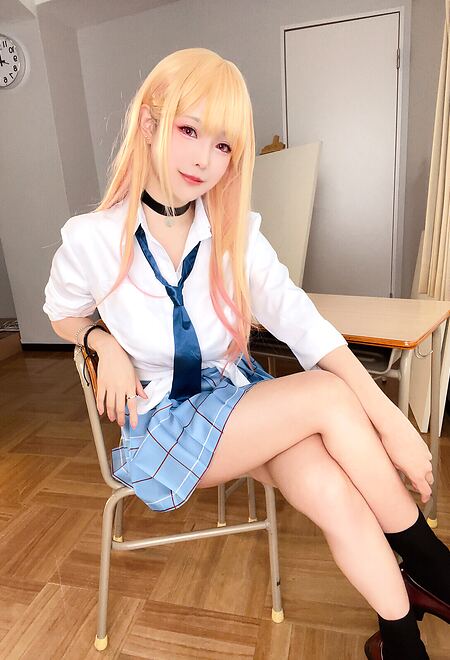 Ely Cosplay Kitagawa Marin Sono Bisque Doll wa Koi wo Suru Anime