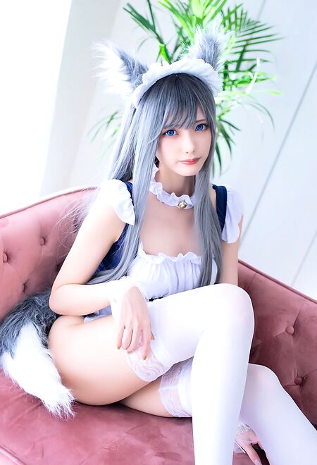 Sexy teen asian maid in white opaque stockings