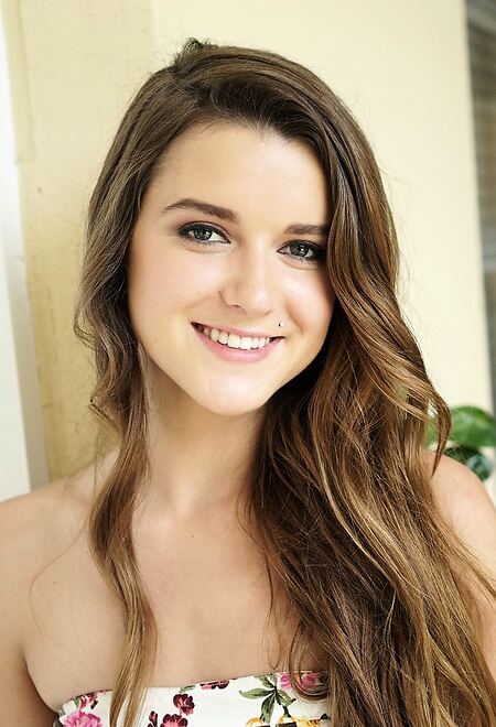 Spinner Gets Pussy Fucked